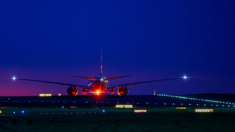 Die finanzielle Stabilität der Mitteldeutschen Flughafen AG (MFAG) ist nach eigenen Angaben vorerst gesichert.