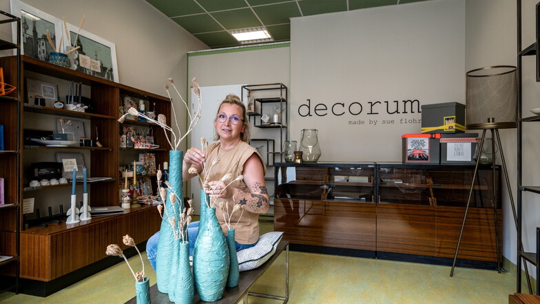 Am vergangenen Samstag hat Sue Flohr in Leisnig an der Chemnitzer Straße 18 ihr Geschäft „Decorum“ eröffnet. Nicht nur damit schwimmt sie „gegen den Strom“ in Leisnig und in der Region.