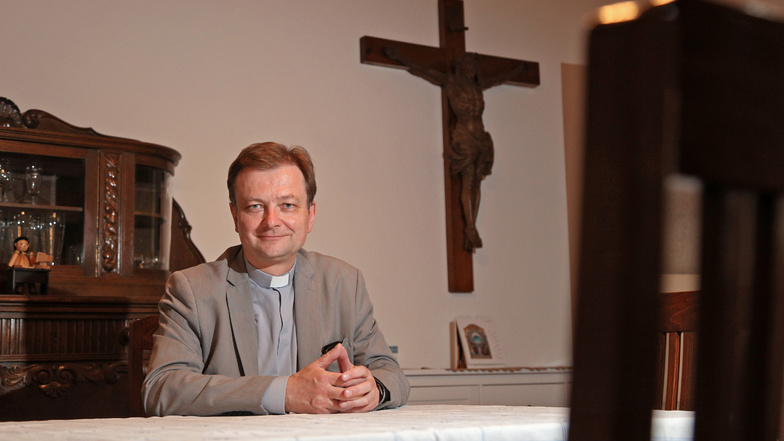 Pfarrer Ulrich Dombrowsky verlässt nach reichlich vier Jahren Riesa und wechselt nach Dresden.
