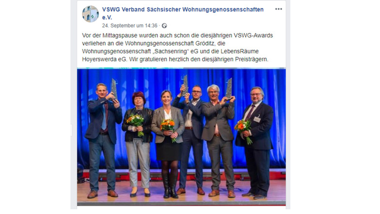 Die WGG-Vorstände Falk Ebert (1.v.l.) und Gabriele Becker (2.v.l.) haben am Dienstag in Dresden eine Auszeichnung für das Umbauprojekt in Gröditz entgegengenommen.