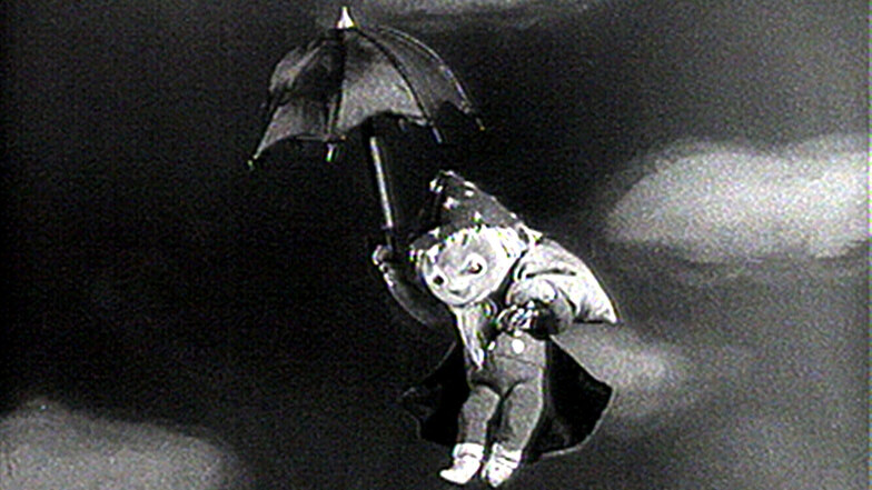 Der frühe Ost-Sandmann kommt mit dem Regenschirm. Foto: RBB