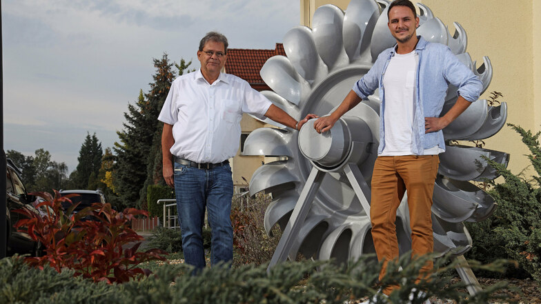 Spezialisiert auf Stahl: Michael und Marcel Voß von der gleichnamigen Unternehmensgruppe loben jetzt 20.000 Euro für regionale Projekte aus.