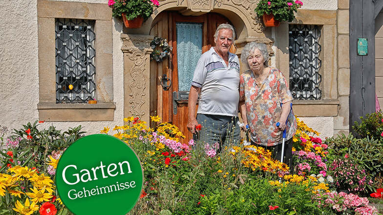 Charlotte und Eberhard Hörhold haben sich in Waltersdorf im Zittauer Gebirge ihr blühendes Paradies geschaffen - und pflegen es mit großer Liebe und Hingabe.