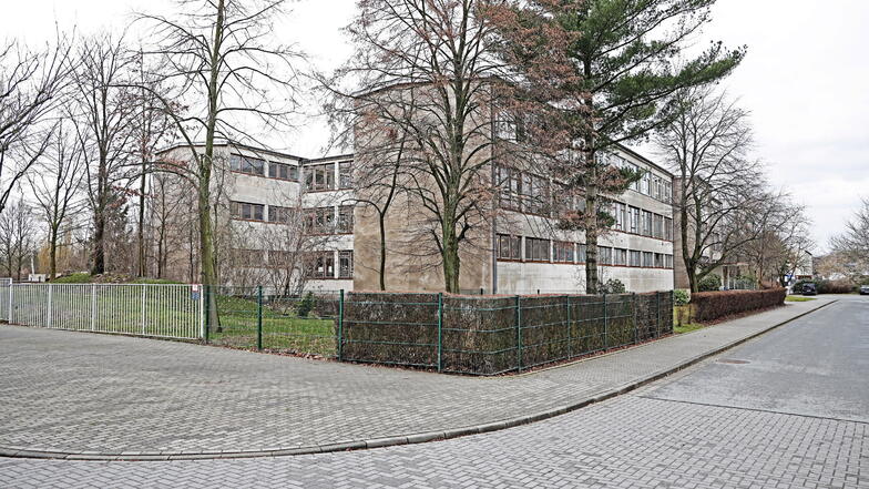 Fürs Erste bekommt Riesa keine Fördermittel für die Sanierung der Schule an der Magdeburger Straße. Die Stadträte interessieren sich besonders für die Gründe, die aus Dresden dafür vorgebracht worden sind.