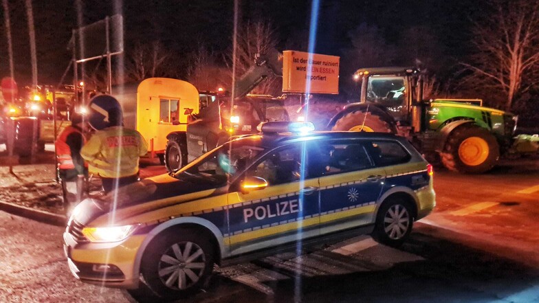 Die Polizeidirektion Chemnitz ist mit 600 eigenen sowie Kräften der Bereitschaftspolizei im Einsatz.