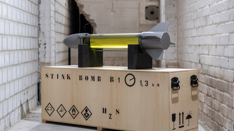 Die „Stinkbombe“ von Sandro Porcu ist gefüllt mit sieben Liter Schwefelwasserstoff.