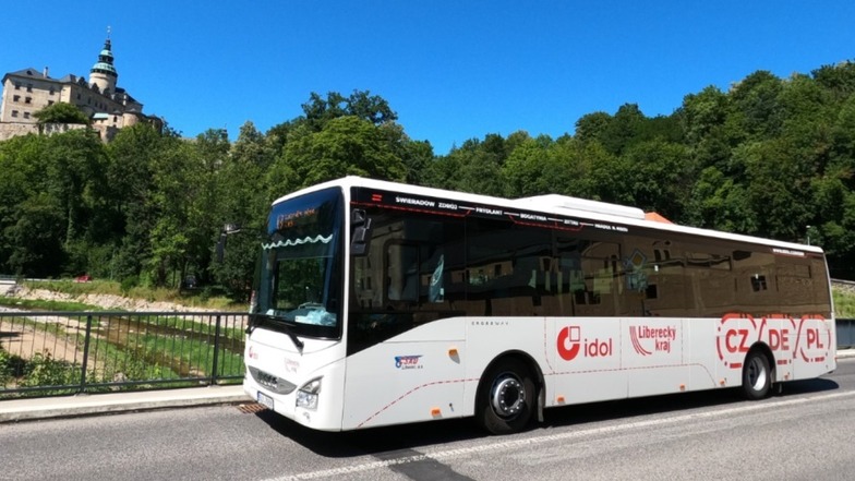 Die grenzüberschreitenden Bus-Verbindungen bieten Einheimischen und Gästen die Möglichkeit, touristische Ziele in Deutschland, Tschechien und Polen zu entdecken.