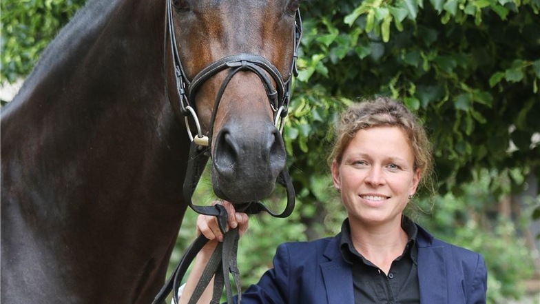 Keiner darf rauf auf das Moritzburger Gestütsgelände, noch etwa 30 Pferde sind krank. Und die Ursache steht bisher nicht fest, so Gestütsleiterin Kati Schöpke.