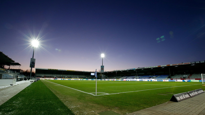 Holstein Kiel | Holstein-Stadion | Kapazität: 15.034 | Auslastung: 4.150 | Auslastung in Prozent: 28.