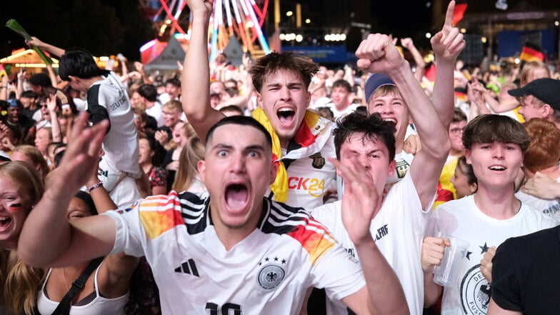 Public Viewing in Sachsen: Wo Sie das Spiel gegen Spanien heute live verfolgen können