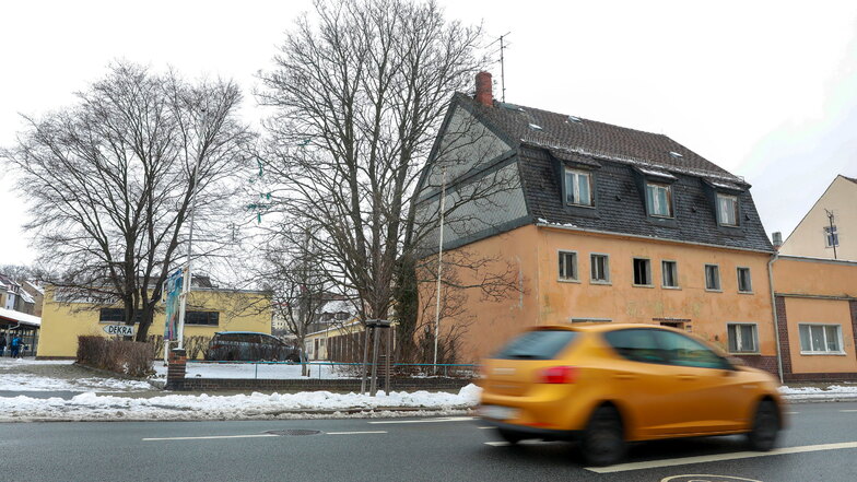 An der Stelle wollte schon Aldi bauen, nun ist Edeka interessiert: das Grundstück an der Äußeren Weberstraße 28/30 in Zittau.