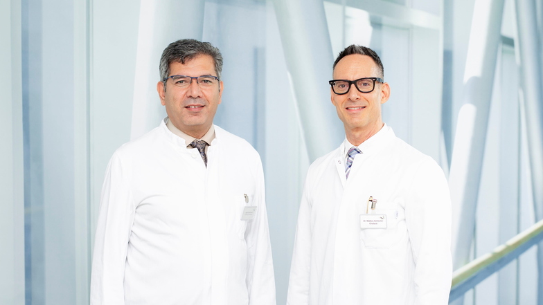 Dr. Raid Al Ammareen (l). ist neuer Chefkardiologe im Elblandklinikum Riesa, er folgt auf Dr. Markus Schwefer.