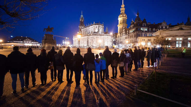 Am 13. Februar ruft Dresdens OB zu einer Menschenkette auf.