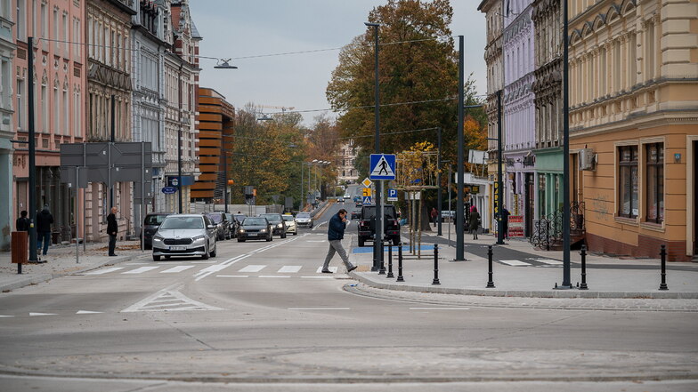 Freie Fahrt haben Görlitzer jetzt wieder, wenn sie über die Stadtbrücke nach Zgorzelec fahren. Auch die Umleitungen in der polnischen Partnerstadt sind passé.