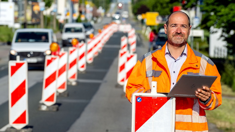 Seit Donnerstagmorgen besteht auf der Dresdener Straße in Bautzen eine Sperrung, weil die Straße ausgebaut wird. Die Bauarbeiten sollen bis etwa November dauern, berichtet Daniel Linde von der zuständigen Ingenieurgesellschaft.