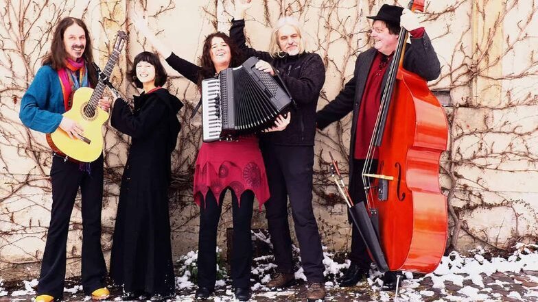 Bei Klezmermusik der Megille Band aus Dresden wird es romantisch, sehnsuchtsvoll und familiär.