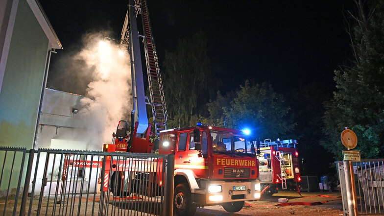 In der Kirschauer Textilfabrik hat es in der Nacht zu Donnerstag gebrannt.