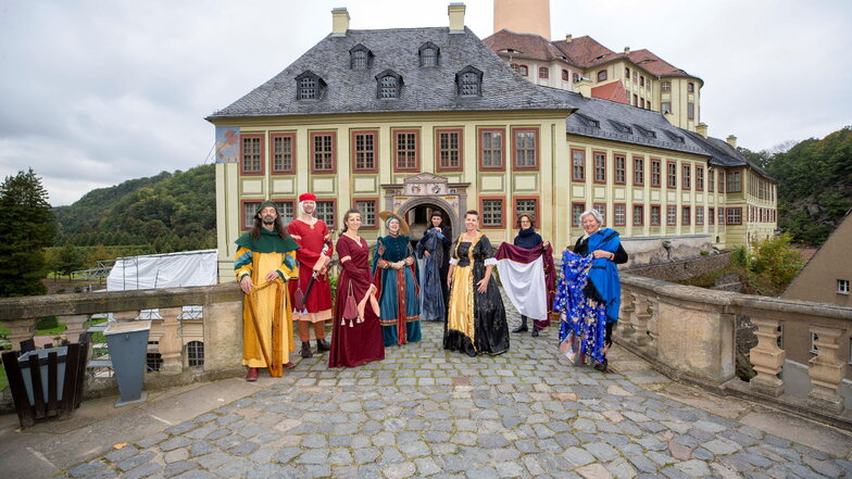 Beim "Lebendigen Schloss" im September kann man auf Weesenstein vielen historischen Personen begegnen.