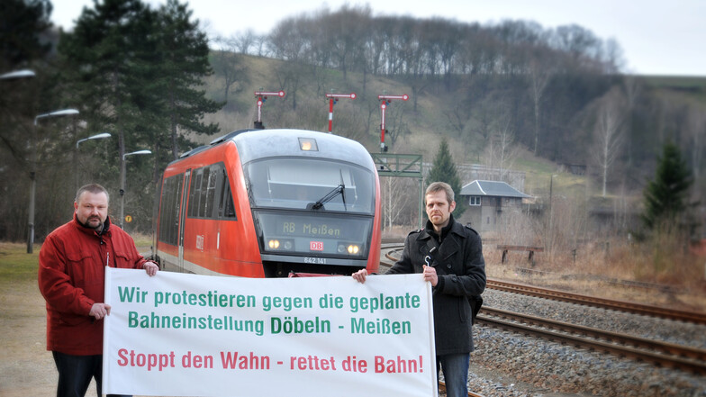 Im Februar 2014 protestierten die Roßweiner gegen die Einstellung der Bahnstrecke Döbeln – Meißen am Roßweiner Bahnhof. Mit der nun diskutierten VVO-Variante über Riesa bliebe die Region weiterhin komplett abgehängt.