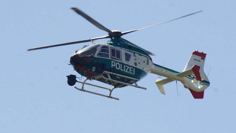 Über Döbeln und Waldheim kreiste am späten Dienstagabend ein Hubschrauber der Bundespolizei.