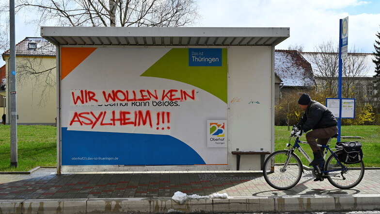 Proteste gegen gegen das Flüchtlingsheim in Hirschfelde, Rosenthal: Der Kreis sieht noch keine Alternative.