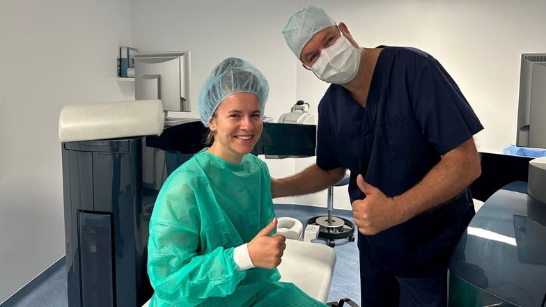 Geschafft: Josephin Vergöhl aus Freiberg braucht endlich keine Brille mehr. Dr. Matthias Müller-Holz aus Dresden operierte sie mit dem Femto-Lasik-Verfahren.