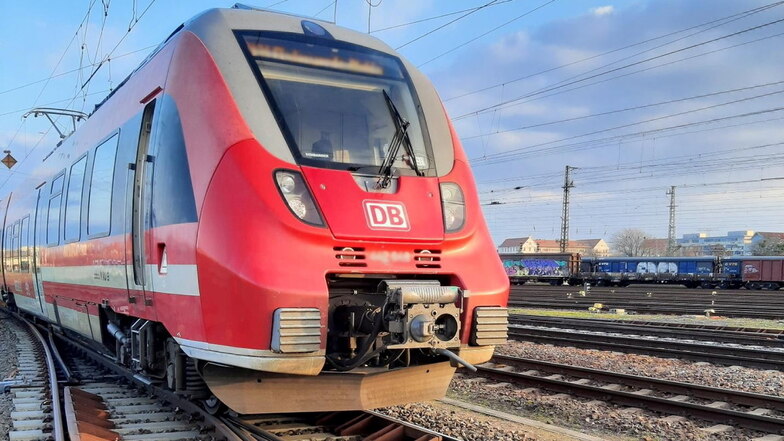 Am Mittwoch musste ein Regionalzug in Dresden eine Zwangsbremsung machen. Der Zug ist seitdem nicht mehr fahrtüchtig.