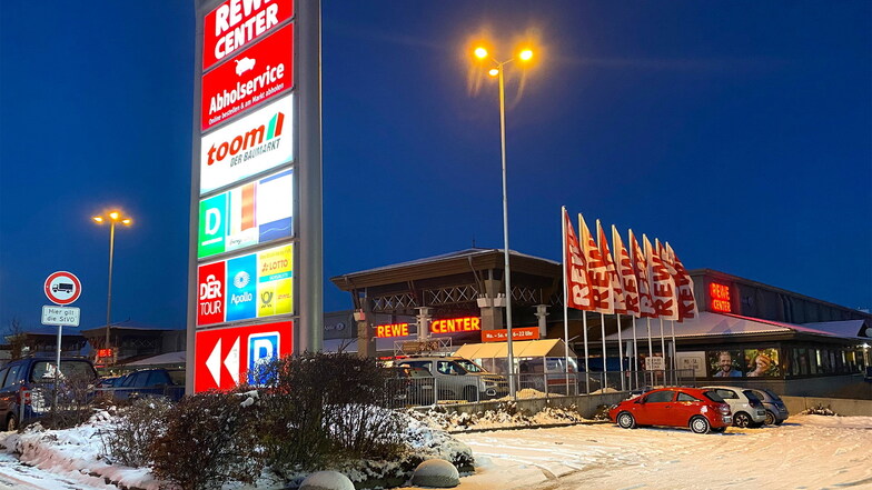 Das Rewe-Center in Zittau läuft Dennoch ist die Kaufkraft in Sachsen nirgends niedriger als in Zittau.
