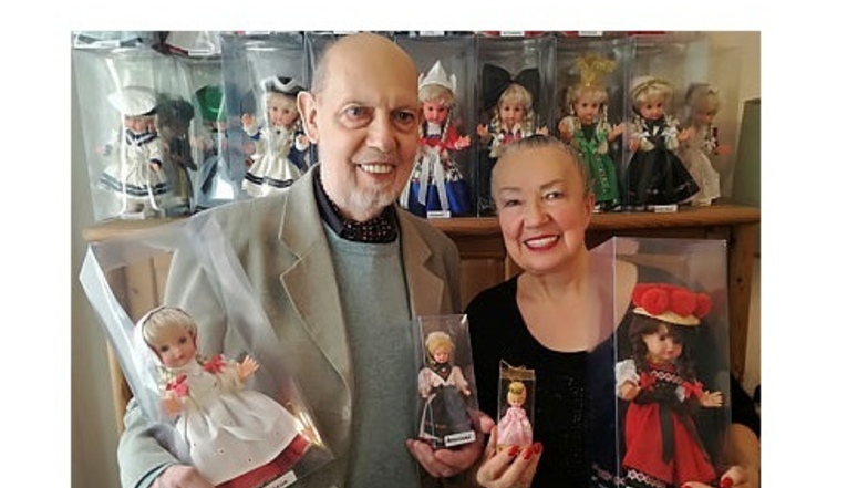 Renate und Ulrich Wiegand haben Trachtenpuppen in einer Manufaktur hergestellt. Einen Teil davon zeigten sie 2020 in einer der letzten Sonderausstellungen im Görlitzer Spielzeugmuseum.