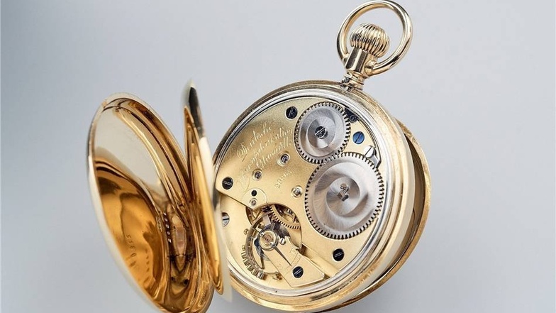 Erfolg mit Taschenuhren Diese Taschenuhr brachte Johannes Dürrstein 1877 auf den Markt. Produziert wurde sie von der Glashütter Firma A. Lange & Söhne.