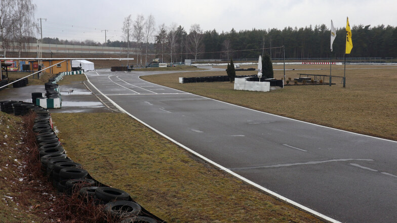 Kartwagen- (früher „K-Wagen“, „Kleinwagen“-) Motorsport hat in Lohsa Tradition. Seit 1967, seit dem Umzug von der Stadtstrecke Hoyerswerda, besteht die Kartbahn. Eine Öffnung 2021 hält Betreiber Mathias Lesch frühestens ab Mai für realistisch