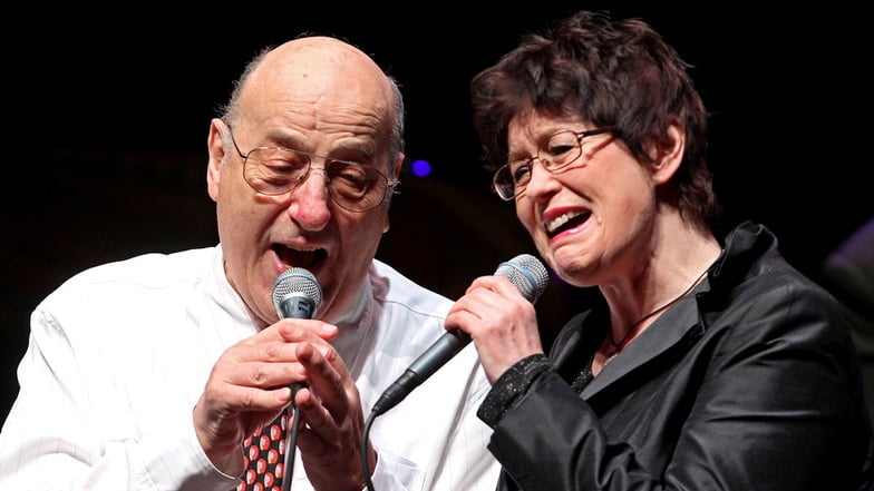 Manfred Krug und Uschi Brüning bei einem gemeinsamen Konzert.