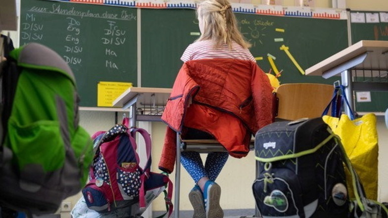 Vor dem Start der Impfangebote an sächsischen Schulen berichten Schulleiter von Drohungen.