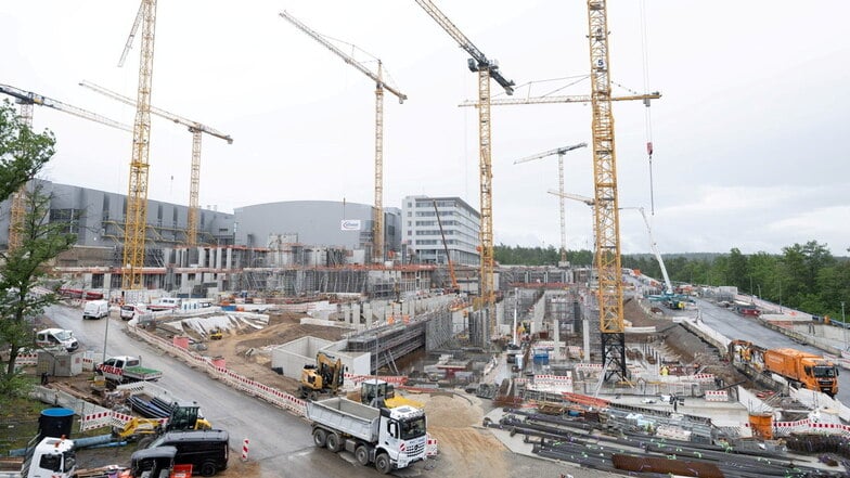 Der Aufbau Ost geht weiter: Neben der Mikrochipfabrik von Infineon Dresden entsteht eine Erweiterung für 1.000 Arbeitsplätze. Aber was ist mit Kleinbetrieben?