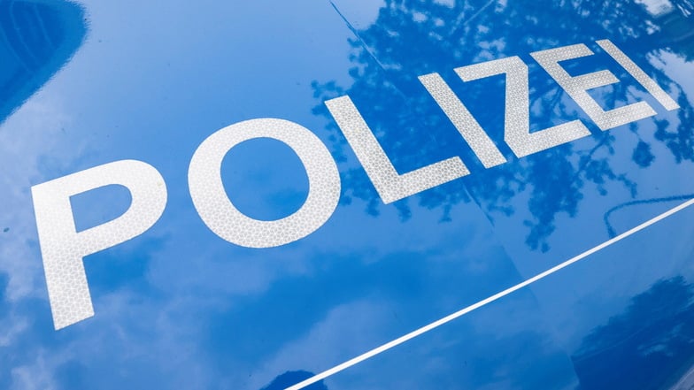Bautzen: Unbekannte zünden Wahlplakate in den Schilleranlagen an