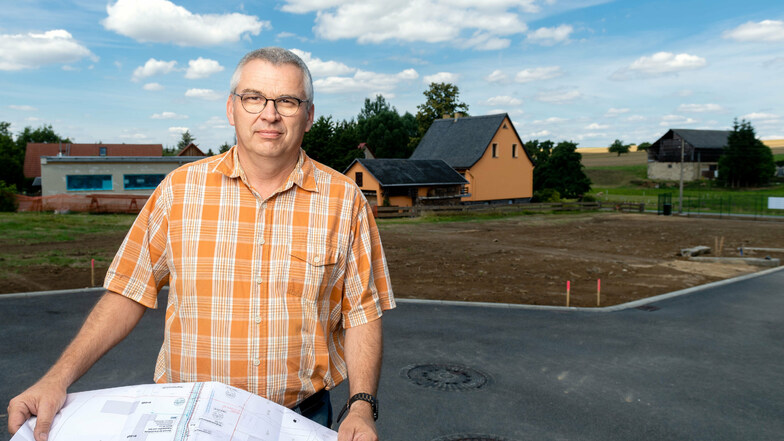 Marco Birnstengel hat dafür gesorgt, dass in Putzkau fünf neue Häuser errichtet werden können.