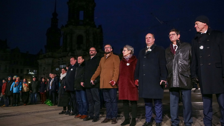 Ist die Menschenkette nicht mehr zeitgemäß? Über diese und andere Fragen wird in Dresden diskutiert.