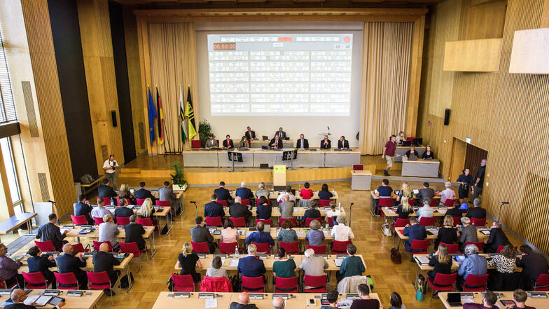 Am Donnerstag tagt der Dresdner Stadtrat im Plenarsaal des Rathauses.