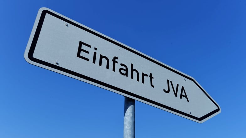 Auf der A4 bei Bautzen hatten Polizisten in der Nacht zu Dienstag einen BMW gestoppt, der in Sachsen-Anhalt gestohlen worden war. Im Zusammenhang damit wurden zwei Männer vom Haftrichter ins Gefängnis geschickt.