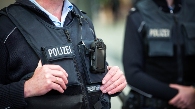 Beamte der Bundespolizei wurden wegen einer Schlägerei im Zug Zwischen Arnsdorf und Klotzsche alarmiert.