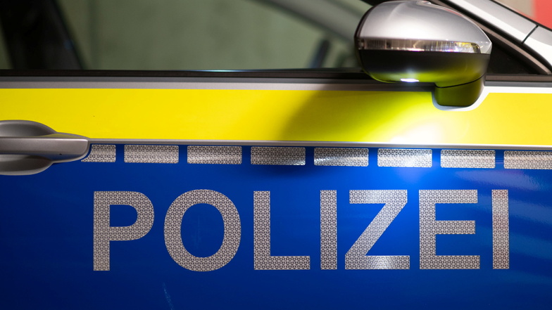 Ein Jugendlicher hat in Bautzen ein Polizeiauto gewässert.