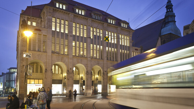 Ob's nochmal klappt? 2012 hatten Handwerker-Teams das Görlitzer Kaufhaus für den Dreh von "The Grand Budapest Hotel" vorbereitet.
