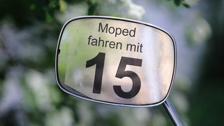 Der Moped-Führerschein mit 15 soll in Sachsen erhalten bleiben. Die Regierung arbeitet dran. (Archivfoto)