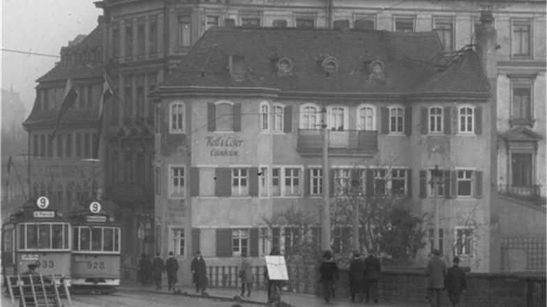 Auf dem Foto um die Wende zum 20. Jahrhundert sind die Fensterläden gut zu sehen. Sie wurden nicht erst während der Nazi-Zeit angebaut.
