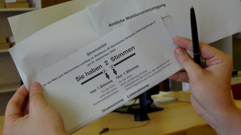 Auf für die Briefwahl angeforderten Stimmzetteln sollen in zahlreichen Fällen Manipulationen zugunsten der "Freien Sachsen" vorgenommen worden sein. Wo diese passierten, wird ermittelt.