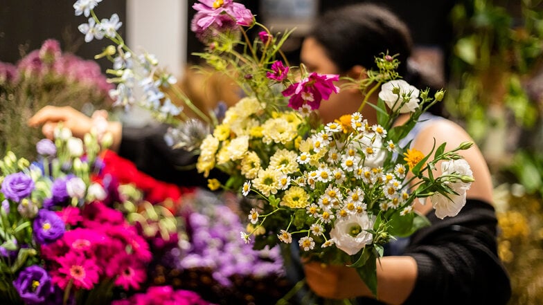 Floristen droht eine Abwanderung ihrer Mitarbeiter. Ein Grund ist die Bezahlung.