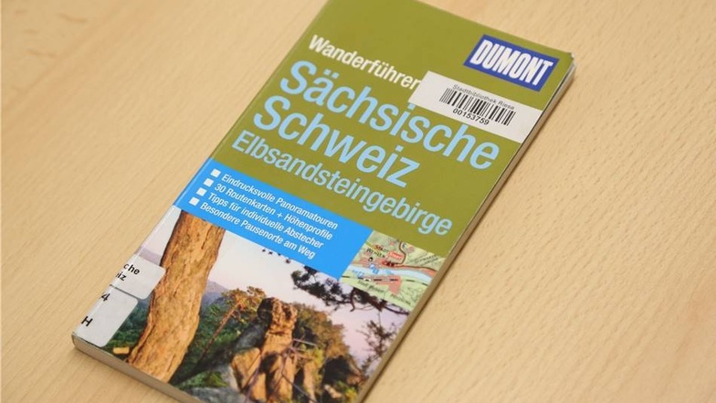 Reisebücher Mancher Bibliotheksbesucher mag es eher praktisch, verrät Karin Proschwitz. Ob Mallorca oder Sächsische Schweiz: Zur Urlaubsvorbereitung wird gerne auf die kleinen Reiseführer zurückgegriffen, die in der Bibliothek bereitliegen.