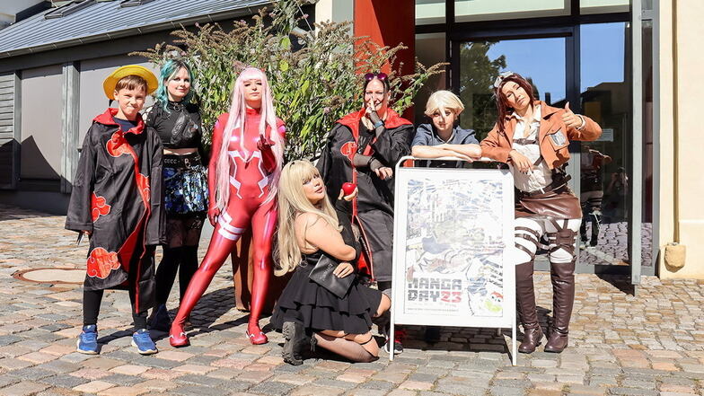 Einige Cosplayer verkleideten sich als ihre Lieblingshelden aus den japanischen Manga-Heften.