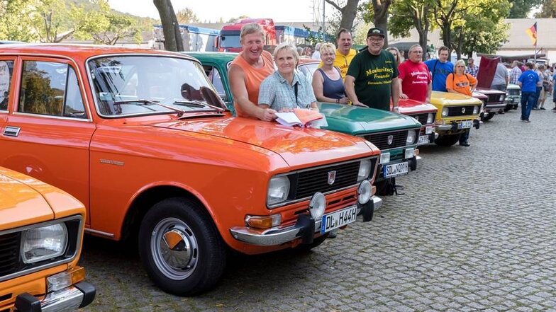 Der orangefarbene Moskwitsch 2140, Baujahr 1977, gehört Andrea und Jens Holtzsch aus Waldheim.