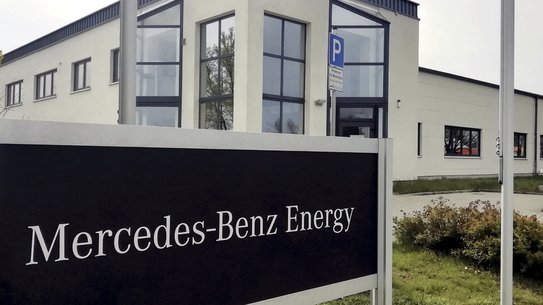 Mercedes Benz Energy in Kamenz ist eine Tochtergesellschaft des Mercedes-Benz-Konzerns und beschäftigt sich mit Batterie-Großspeichern.